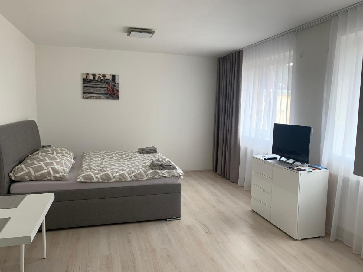 פלזן Modern Apartment In The City Center מראה חיצוני תמונה
