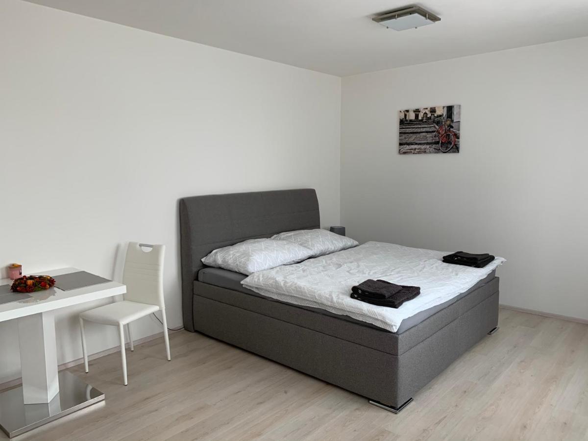 פלזן Modern Apartment In The City Center מראה חיצוני תמונה