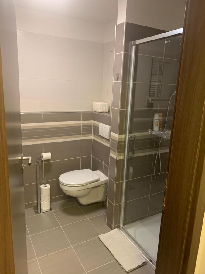פלזן Modern Apartment In The City Center מראה חיצוני תמונה